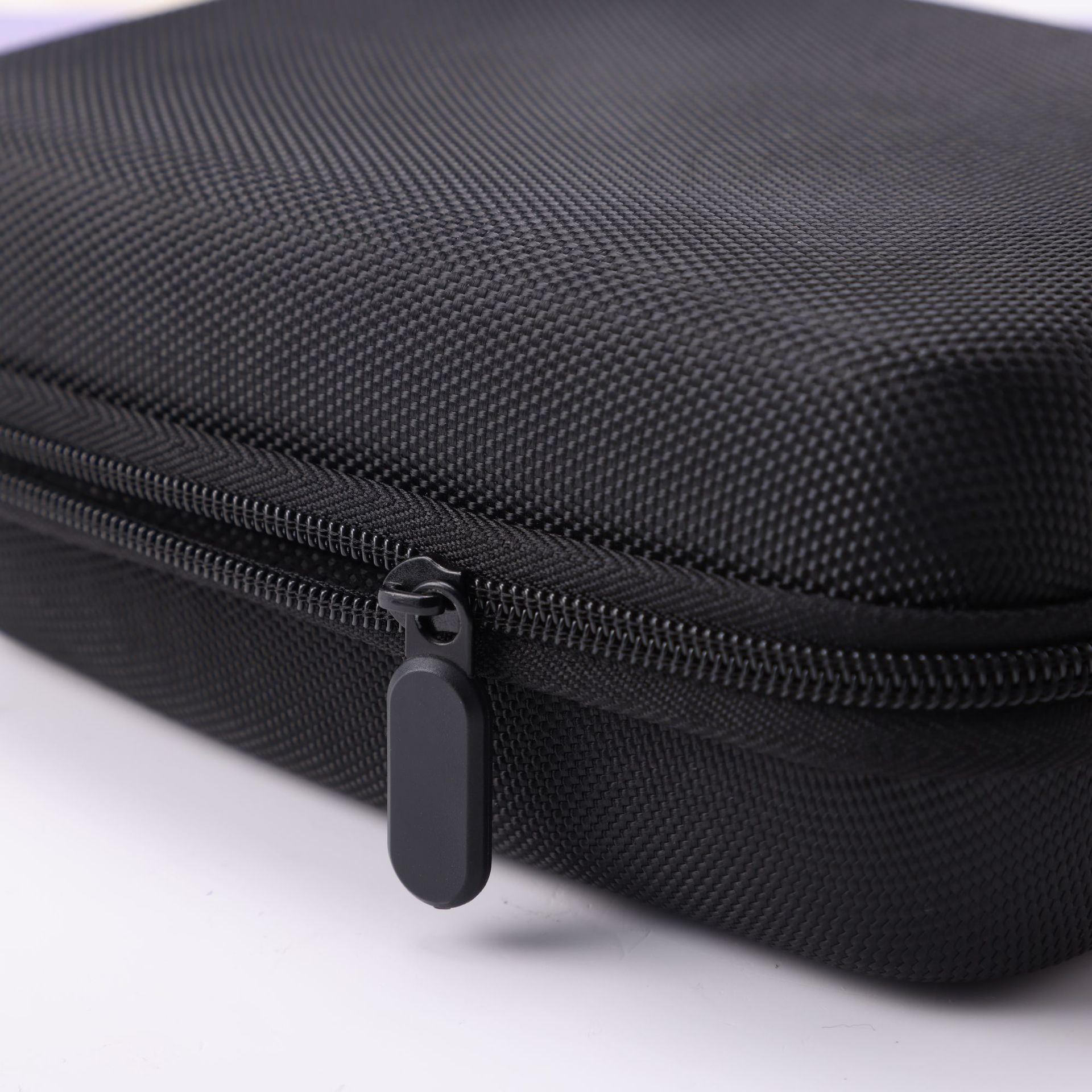 กระเป๋าเก็บของทรงสี่เหลี่ยมจัต - Tech Accessories Bag บทวิจารณ์และราคา